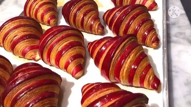 CLASE PRESENCIAL DE CROISSANTS ARTESANALES 100% PRÁCTICA - Imagen 2