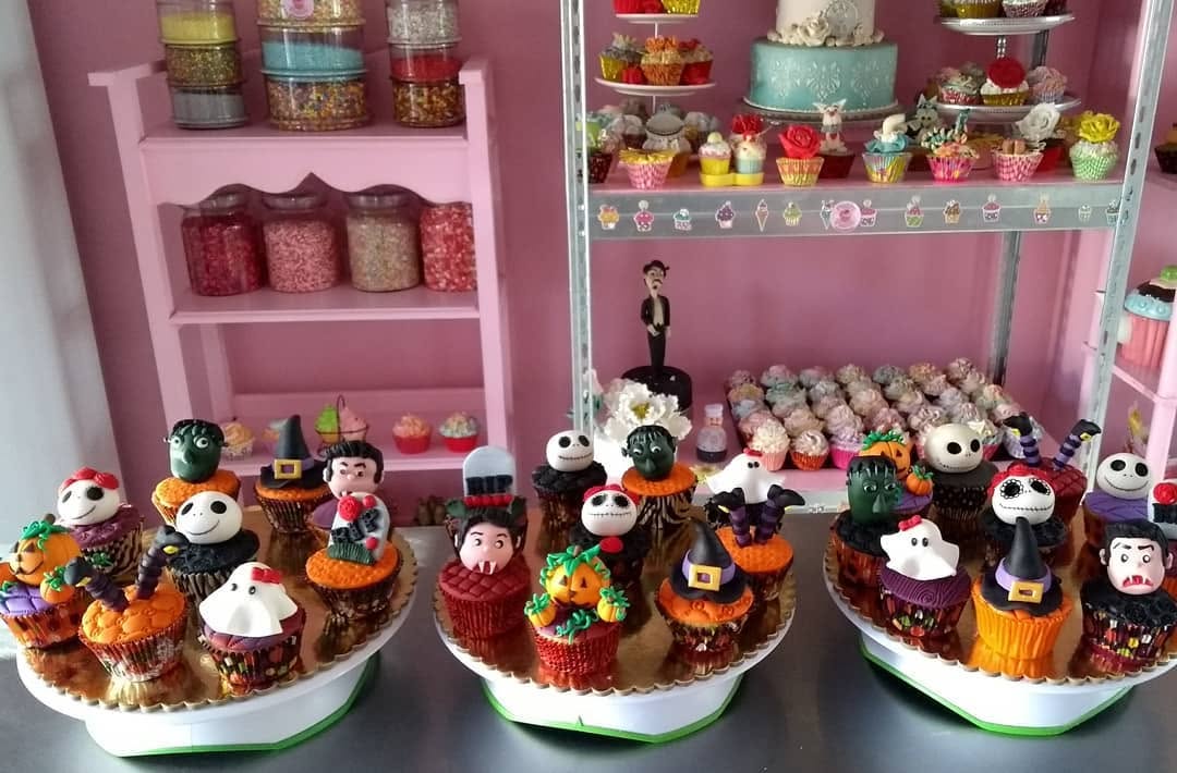 Clase presencial de decoración de Cupcakes Halloween en fondant 100% práctica - Imagen 2