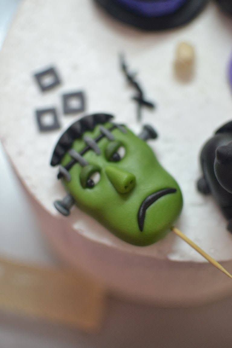 Clase presencial de decoración de Cupcakes Halloween en fondant 100% práctica - Imagen 13