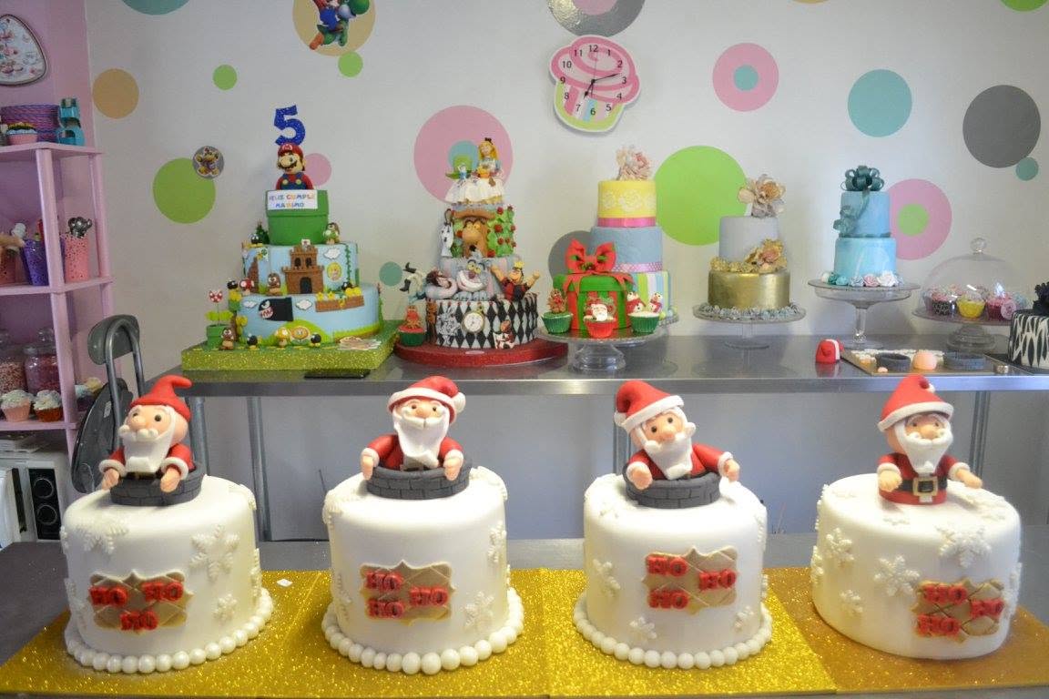 CLASE PRESENCIAL DE TORTA EN FONDANT — EDICIÓN NAVIDAD 100% práctica